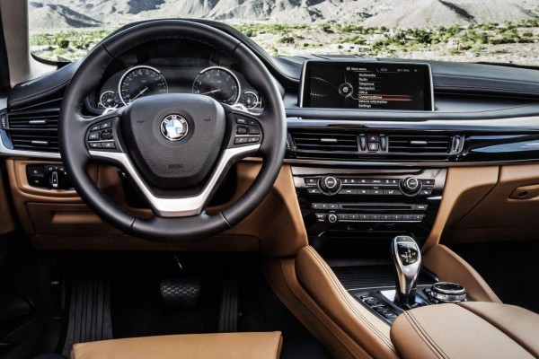 2015 BMW X6 interior