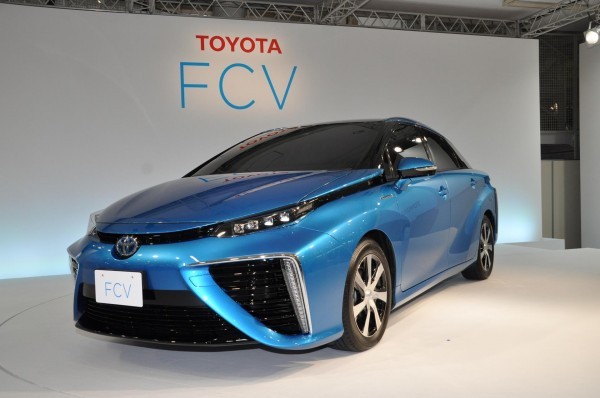 Toyota Fuell Cell Sedan
