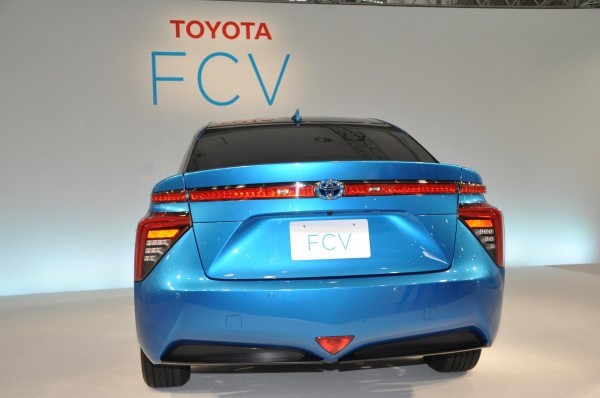 Toyota Fuell Cell Sedan boot and taillights