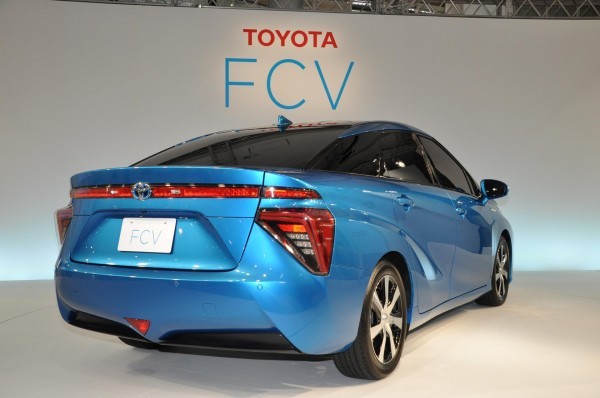 Toyota Fuell Cell Sedan rear