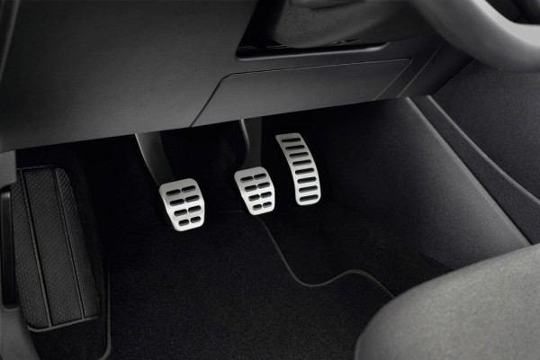 VW Polo facelift steel pedals