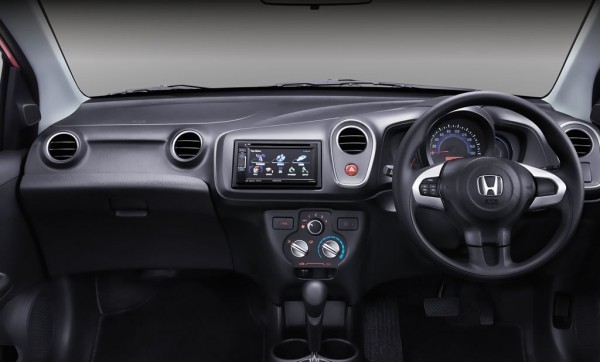 Honda Mobilio RS interior