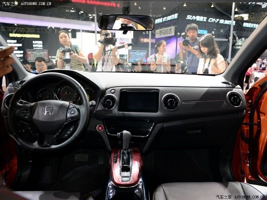 Honda XR-V Crossover interiors