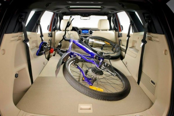 New Ford Endeavour showing large luggage space
