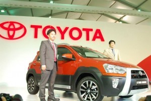Toyota Etios Cross side profile
