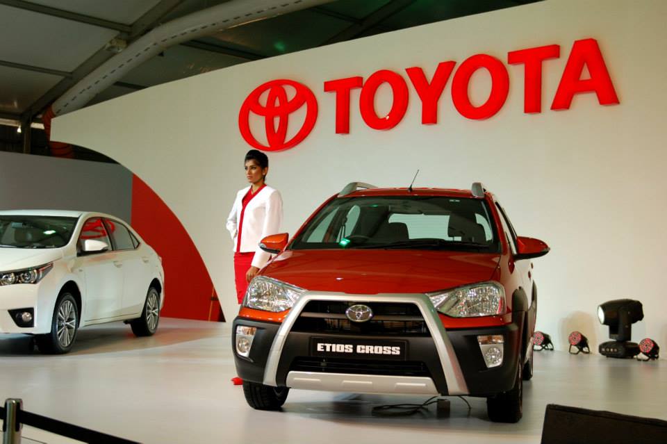 Toyota Etios Cross front