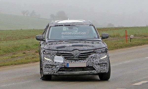 New Renault 7-Seater SUV front