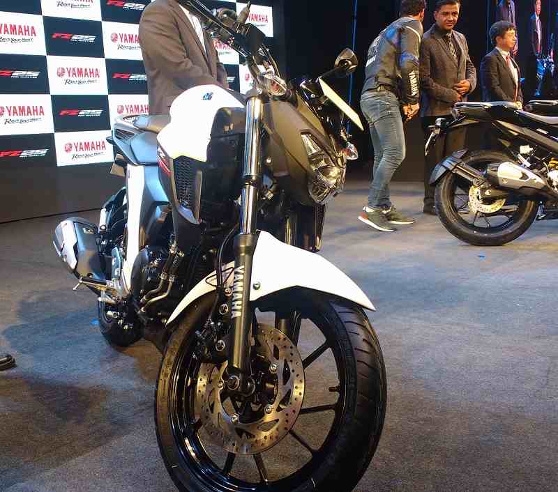 Yamaha Fz25 Price Top Speed Mileage Specifications Colours