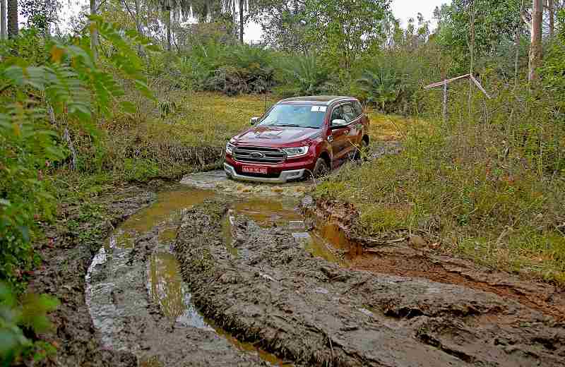 Ford Endeavour off-roading