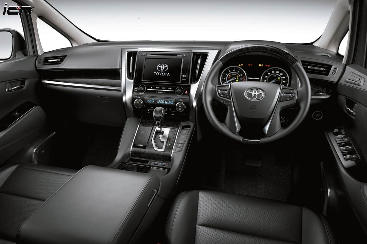 Toyota Vellfire Interior