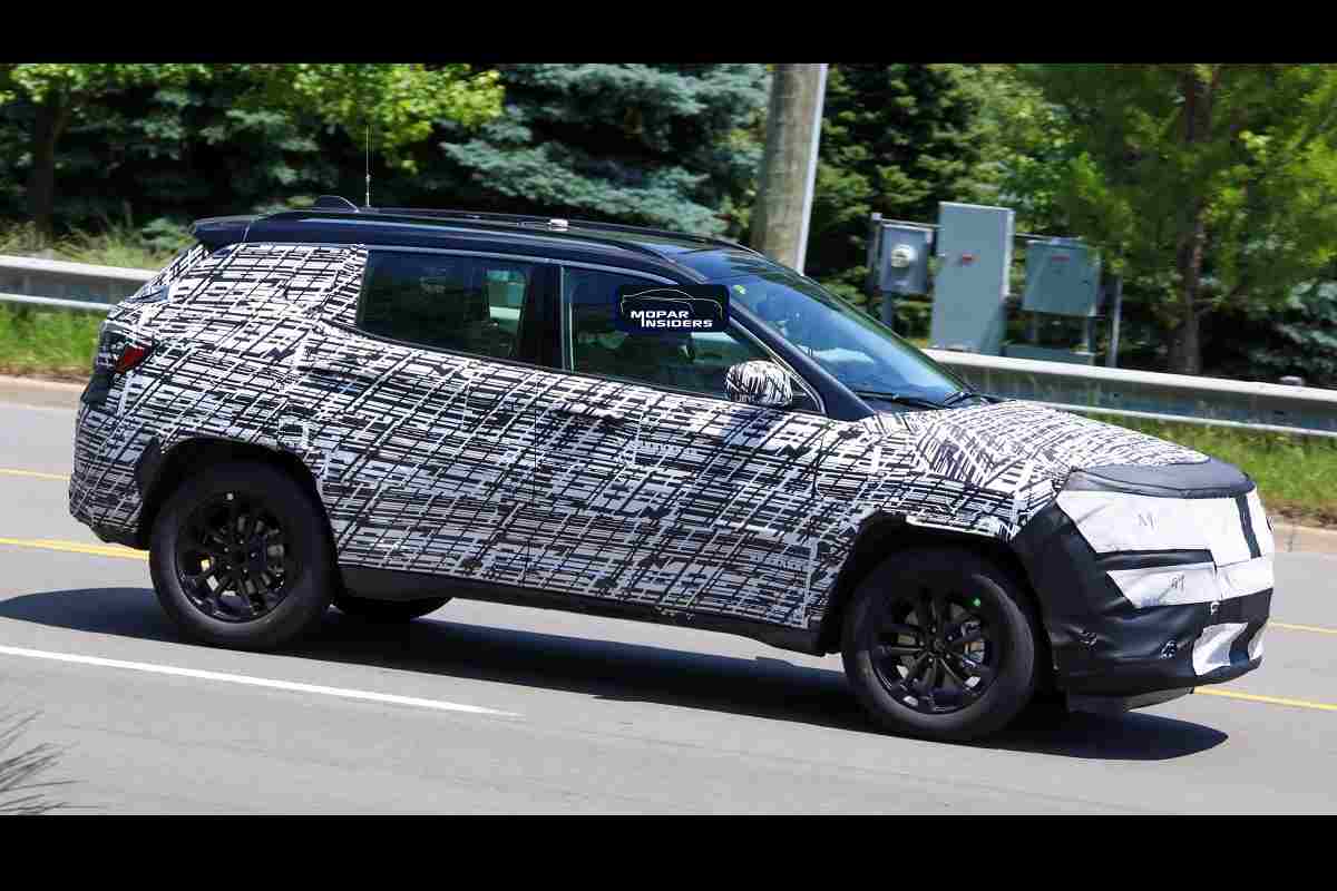 2021 Jeep Compass facelift Spied
