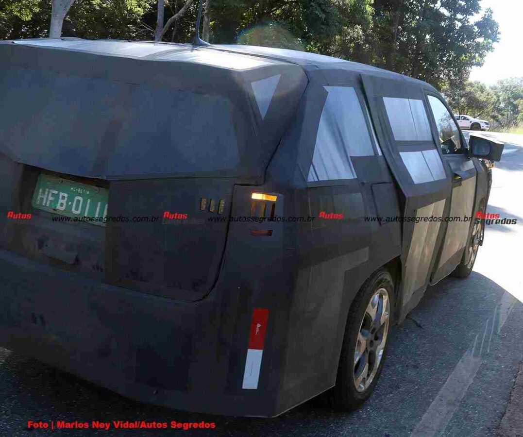 Jeep Grand Compass Spied rear