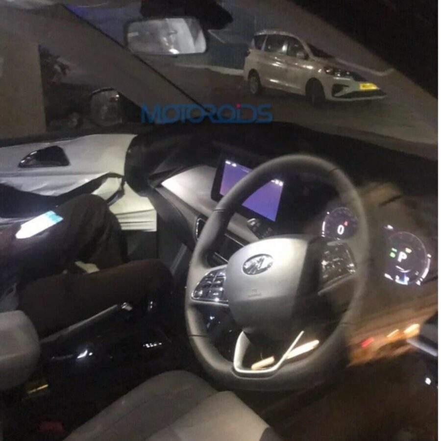New Mahindra XUV500 2021 Interior Spied