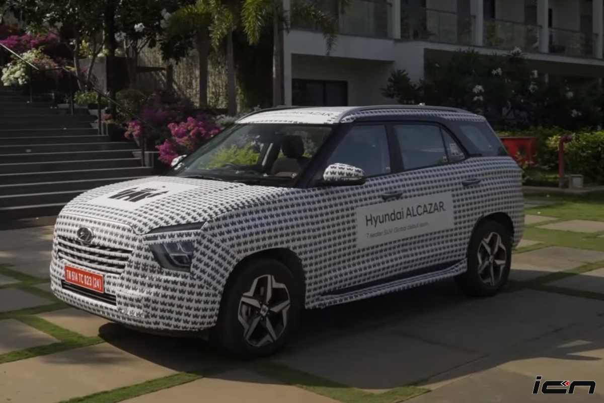 Hyundai Alcazar Camouflaged revealed