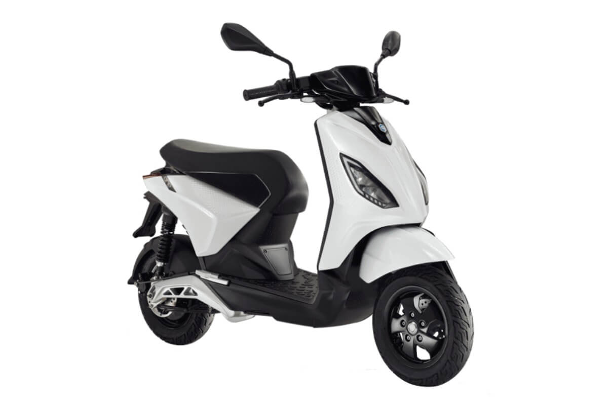Piaggio One e-scooter features