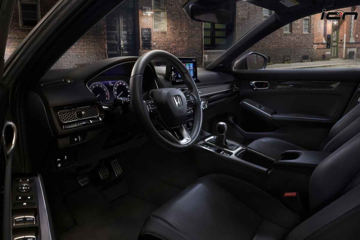 2022 Honda Civic Hatch interior