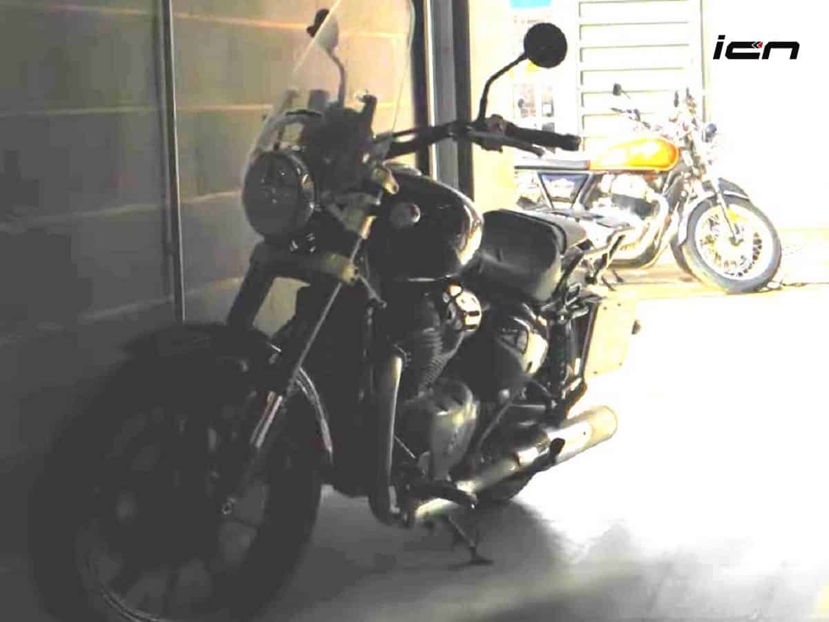 Royal Enfield Super Meteor Features