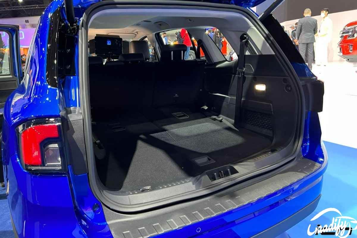 2023 Ford Endeavour Everest Boot Space