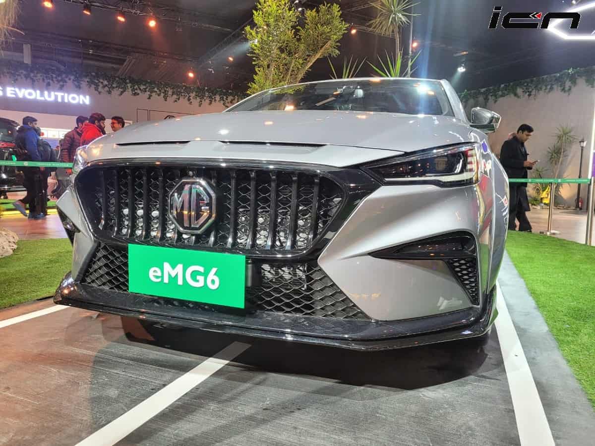 MG6 car show