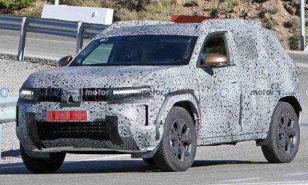 New Renault Duster Spied