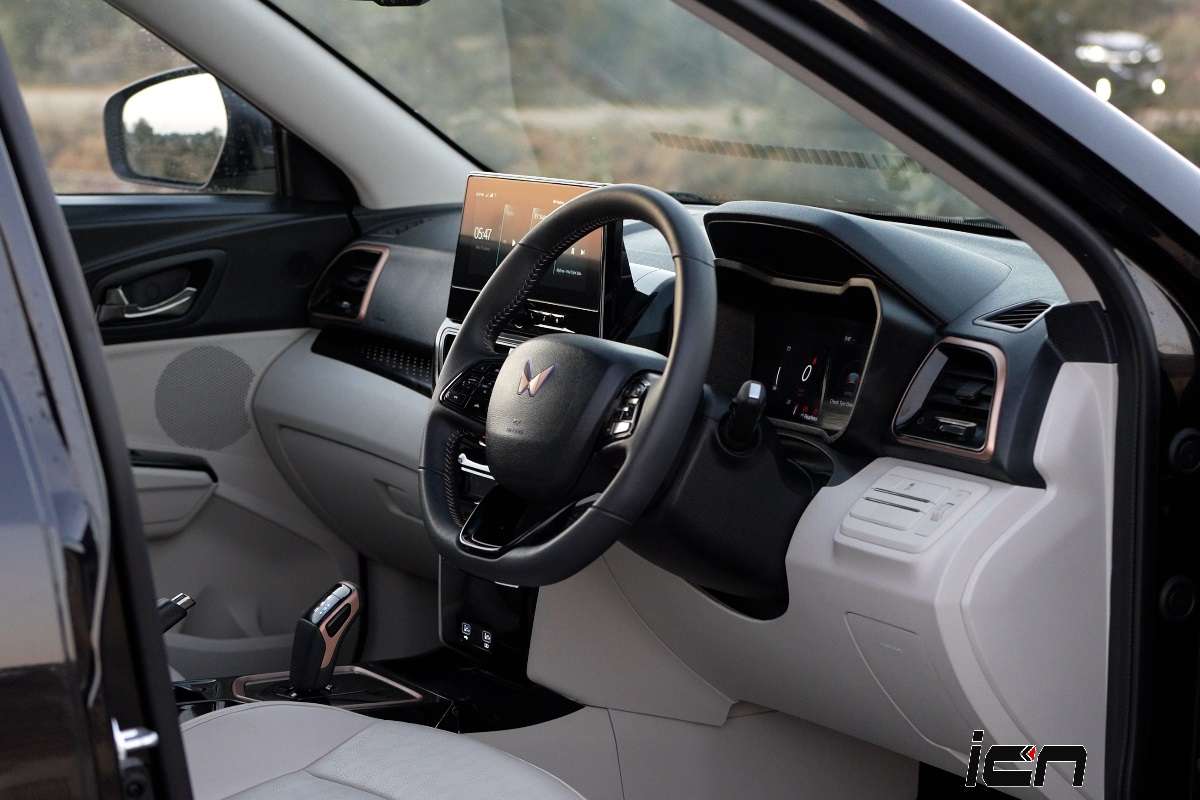 2024 Mahindra XUV400 PRO Interior